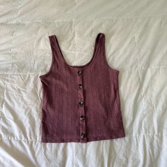 American Eagle Outfitters Tops - American Eagle Sleeveless Button-Down Top in Mauve